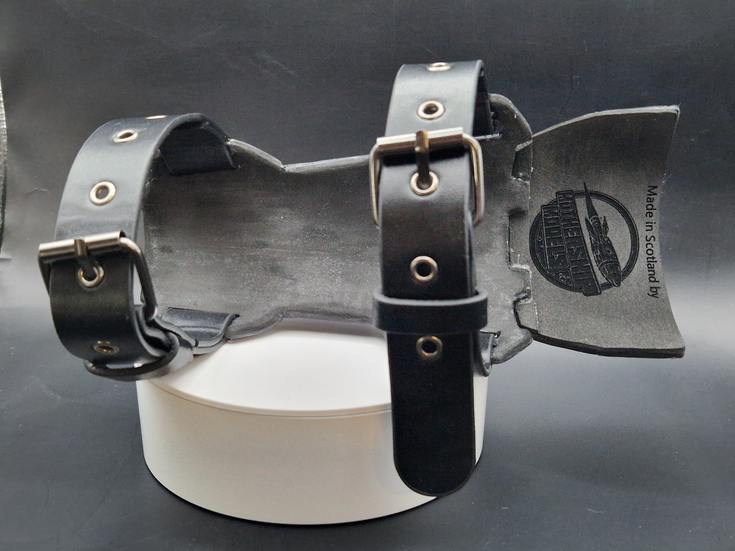 Replica FFVII - Tifa Lockhart Arm bracer set.